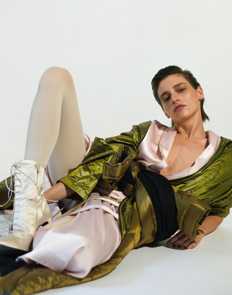 mformodelsblog's tweet photo. Aida Becheanu (Romania's Next Top Model cycle 2) modeling in editorial for Vogue Ukraine, October 2018 issue! Photo by David Ferrua! #TOPMODELWORKS #RoNTM #RomaniasNextTopModel #Fashion #Editorial #fashionspread #AidaBlue #AidaBecheanu #topmodel #NTMAlumni #cover #magazinecover https://t.co/lW7lMftYMJ