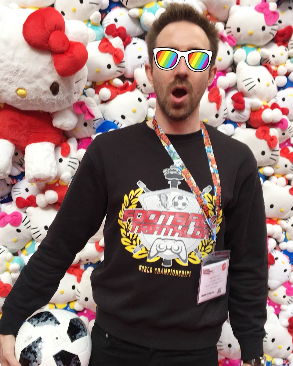 RobertDeNiva's tweet photo. Good morning Kitty! Day 3 - let’s do this! Brand Licensing Europe @bleurope has been a blast so far. ✌🏻⚽️ #ble2018 #footballtriathlon #football #sports #esports #licensing https://t.co/oblZYwz0Om