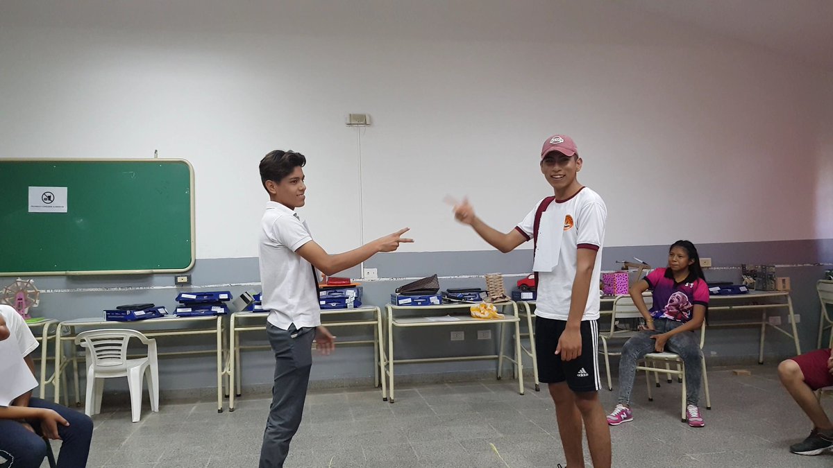 Walter_GarzonOk's tweet photo. #Escuela_Solidaria #Gimnasia_Cerebral feliz de llevar a cabo este proyecto. @UrtubeyJM @aniberruezo @larubita70 @danilisanti @RangeonMartin @ColoniaEsa https://t.co/JrsHtTA5v5