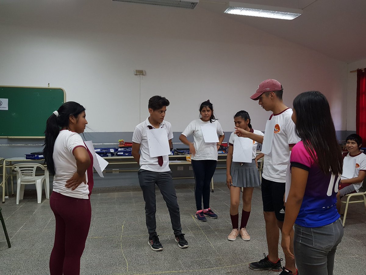 Walter_GarzonOk's tweet photo. #Escuela_Solidaria #Gimnasia_Cerebral feliz de llevar a cabo este proyecto. @UrtubeyJM @aniberruezo @larubita70 @danilisanti @RangeonMartin @ColoniaEsa https://t.co/JrsHtTA5v5