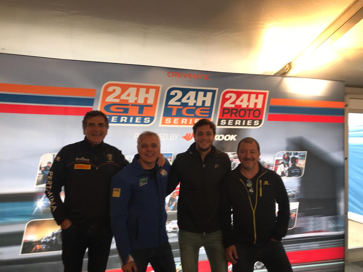Corazondef1's tweet photo. @24HSERIES #24HSpa Los Argentinos tienen todo listo 
@alechaok @ChahwanFacundo @febra33 #Josephson 🇦🇷🇦🇷🇦🇷🇦🇷
Aquí junto a él Audi RS3 del equipo GDL Racing 
Viernes : 
Test: 05.00hs / 07.00hs 
Práctica: 11.00hs 
Qualy: 12.45hs ( TV)
Práctica Nocturna : 14.30hs (TV) https://t.co/4eKojkh5Hs