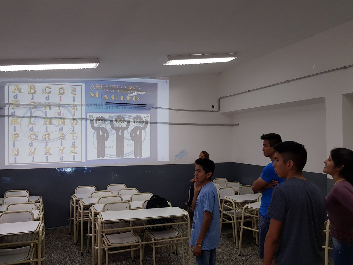Walter_GarzonOk's tweet photo. #Tarde_de_Gimnasio #CPPSenAccion #Escuela_Solidaria #Gimnasia_Cerebral #Colonia_Santa_Rosa #Colegio_5032 #Alberto_Juan_Lacroze @UrtubeyJM @aniberruezo @larubita70 @RangeonMartin https://t.co/UcySmWbYnv