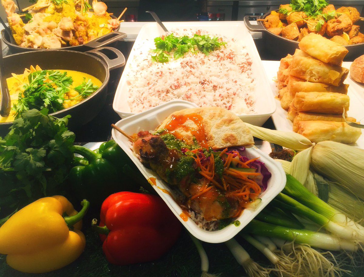 cbar_smc's tweet photo. #sataybar #chickensatay #prawnsatay #tempehsatay #springrolls #allthecolours #greatfood #happypeople @cbar_smc @VacherinLondon https://t.co/TYXVXCaSwH