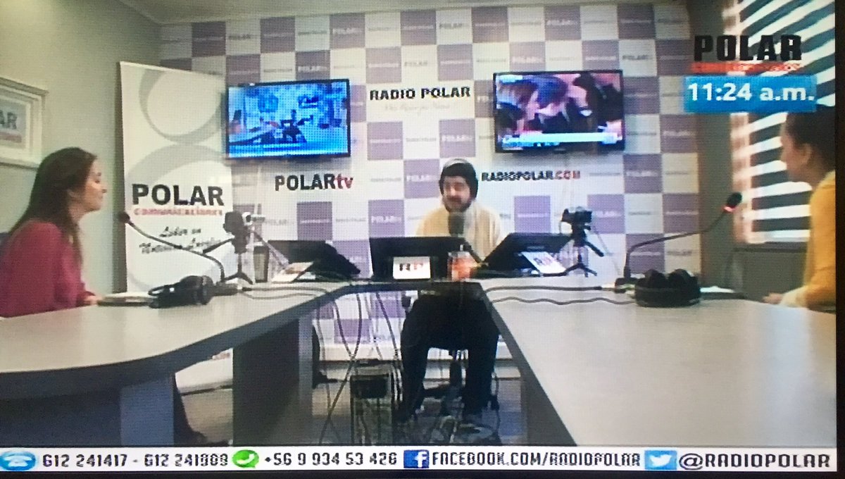 SaludMagallanes's tweet photo. En el #MesDeLaSaludBucal Profesionales odontólogas @SaludMagallanes conversan con @maurovidal #BuenosDíasRegión @RadioPolar sobre #ProgramaCERO destinados para niños/as desde las s 6 meses de vida a los 7 años #ChileLoCuidamosTodos @ESantelicesC @Dr_LCastillo https://t.co/FLA9rRmrik