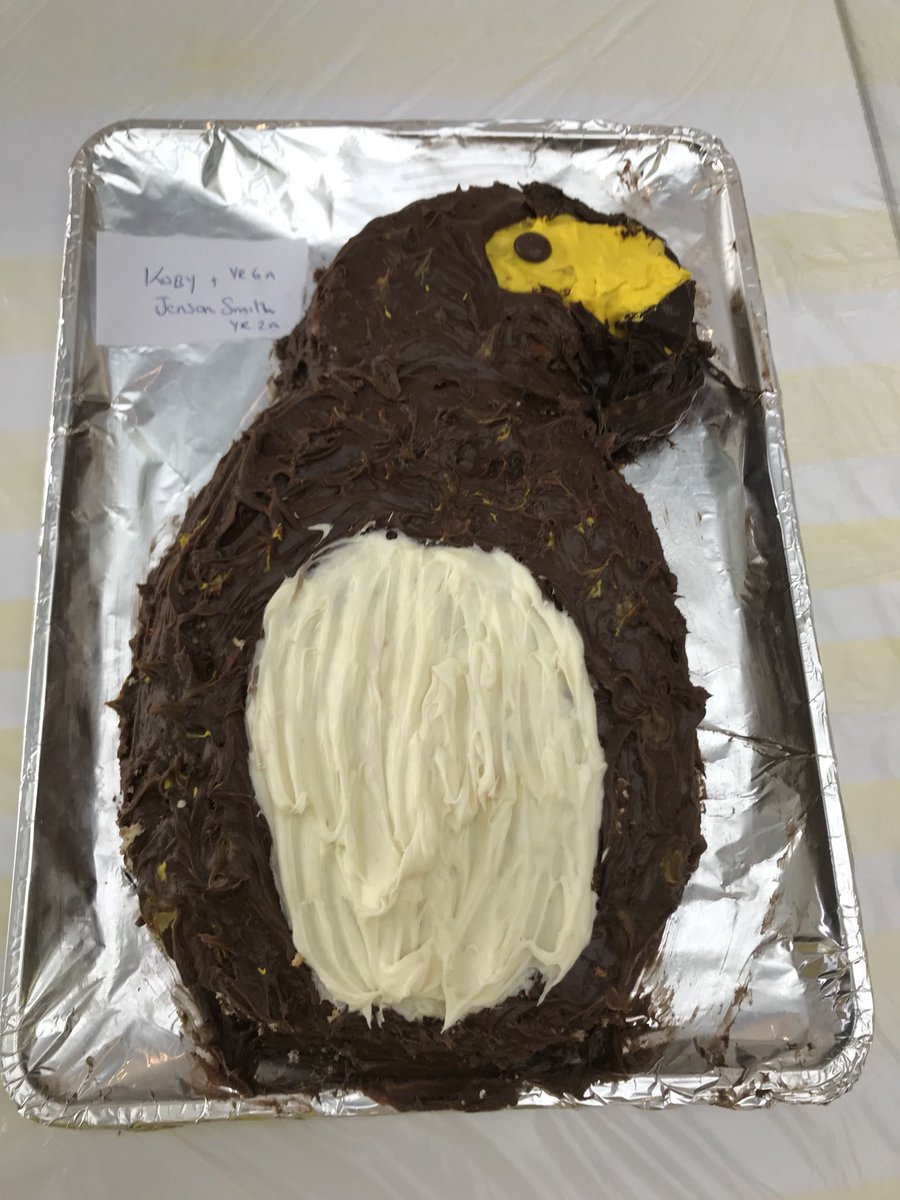 FPS_Falcons's tweet photo. More amazing creations #GoAir #GreatBritishBakeOff #GEMSFPS https://t.co/omKxQYFDbc