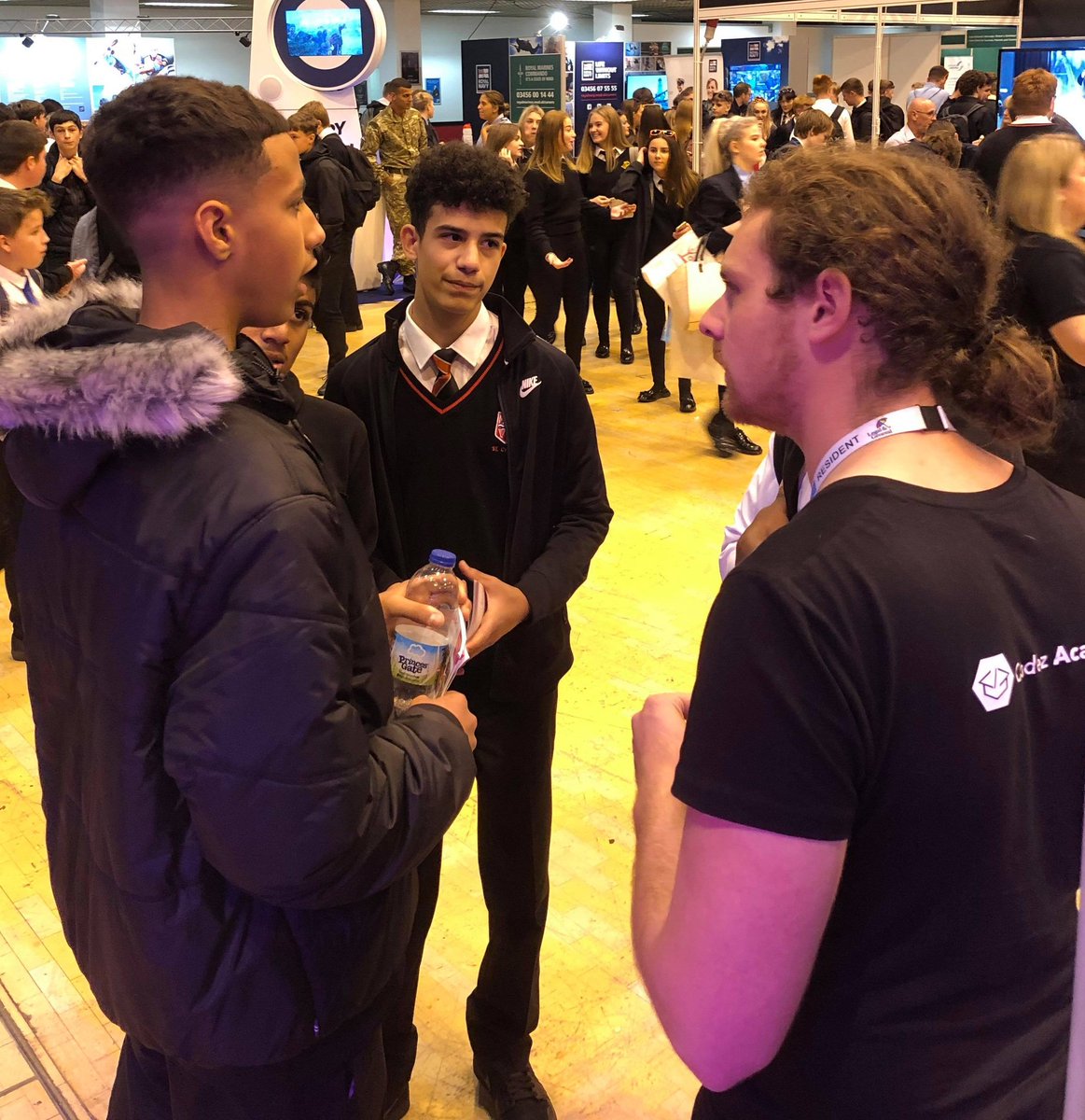 Codez Academy tweet media