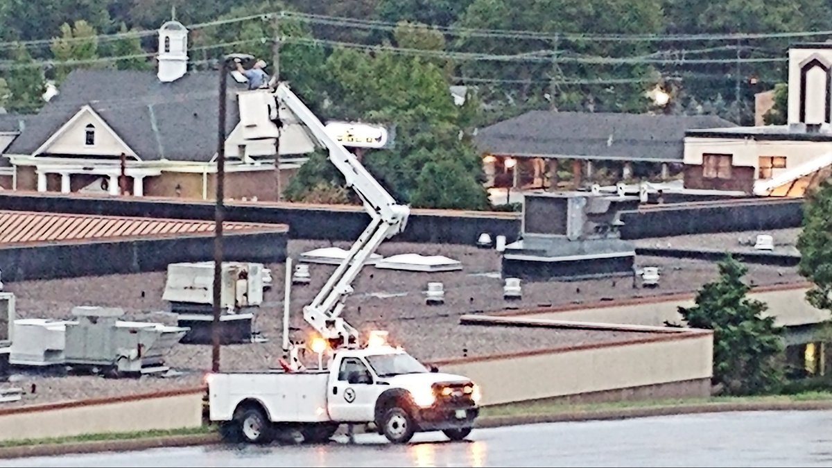 Lights out? No problem.  Facilities crew replacing light bulbs early this morning in our parking lot lamp posts. #wvusafety
