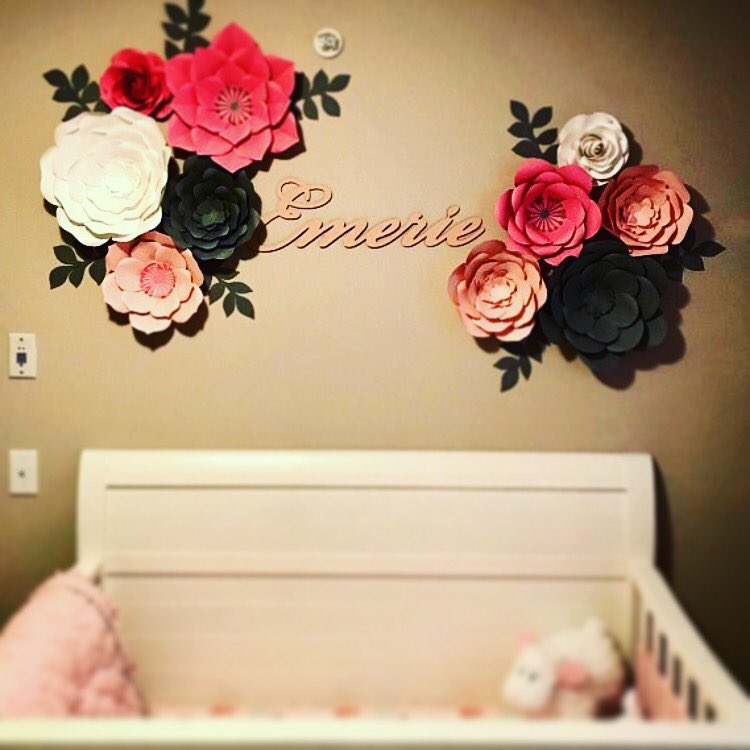 majopage's tweet image. We love receiving our client’s photos! Another gorgeous baby’s bedroom with Majopage Laser cut lettering and accompanying paper flowers!  Simply stunning!  #nurserydecor #walllettering #namesign #laser #lasercut #scriptname #handcrafted #woodsigns #signs #etsy #signmaker #HamOnt
