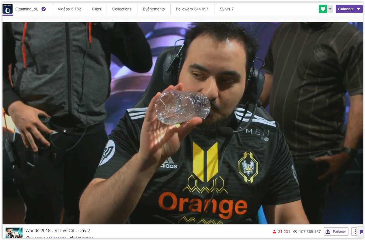 Flou2k's tweet photo. Can't stop watching our brand @orange promoted by @Team_Vitality at LoL #Worlds2018 \o/ GG again @dataichi ! https://t.co/lkQQNS1QqZ