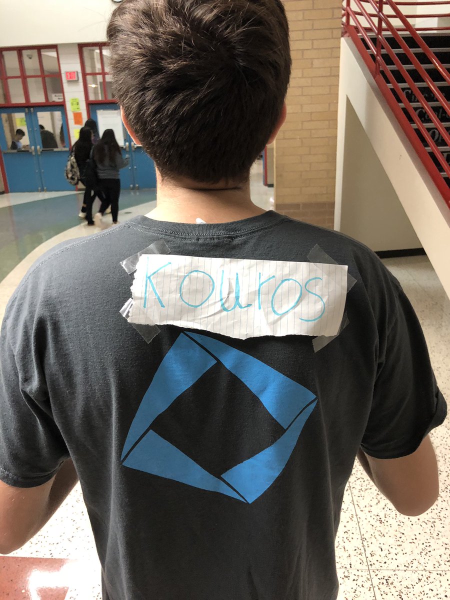 Ekouros's tweet photo. Can we guess who @IISAHIRII is repping today! #ahsbestdressed #flipfloos @SFADECA @TexasDECA https://t.co/3OhNULaPSV