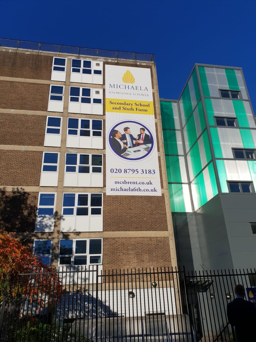 Fastsigns872's tweet image. Shout out to our installation team pulling off this giant banner install earlier this week at Michaela Community School in Wembley.  No job is too big for our team! #installation #wecandoit #largebanner #schoolsigns #knowledgeispower