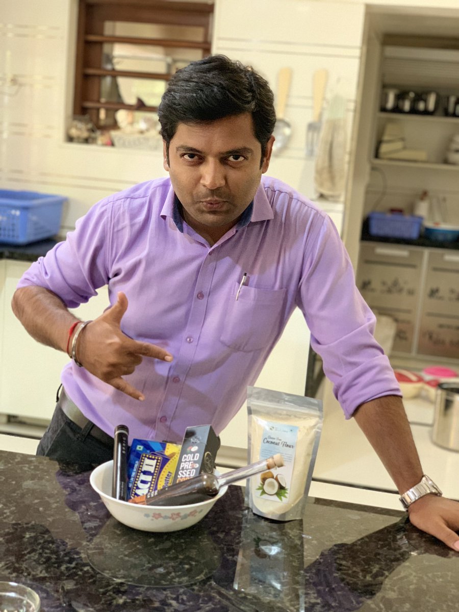 OlixirOils's tweet photo. Coconut Cinnamon Popcorn by #TeamOlixir’s Superman Karn Khanna! First anniversary celebrations... #OlixirGourmetOils #Olixir #ColdPressedOils #CoconutOil https://t.co/QqIU6IKG7B