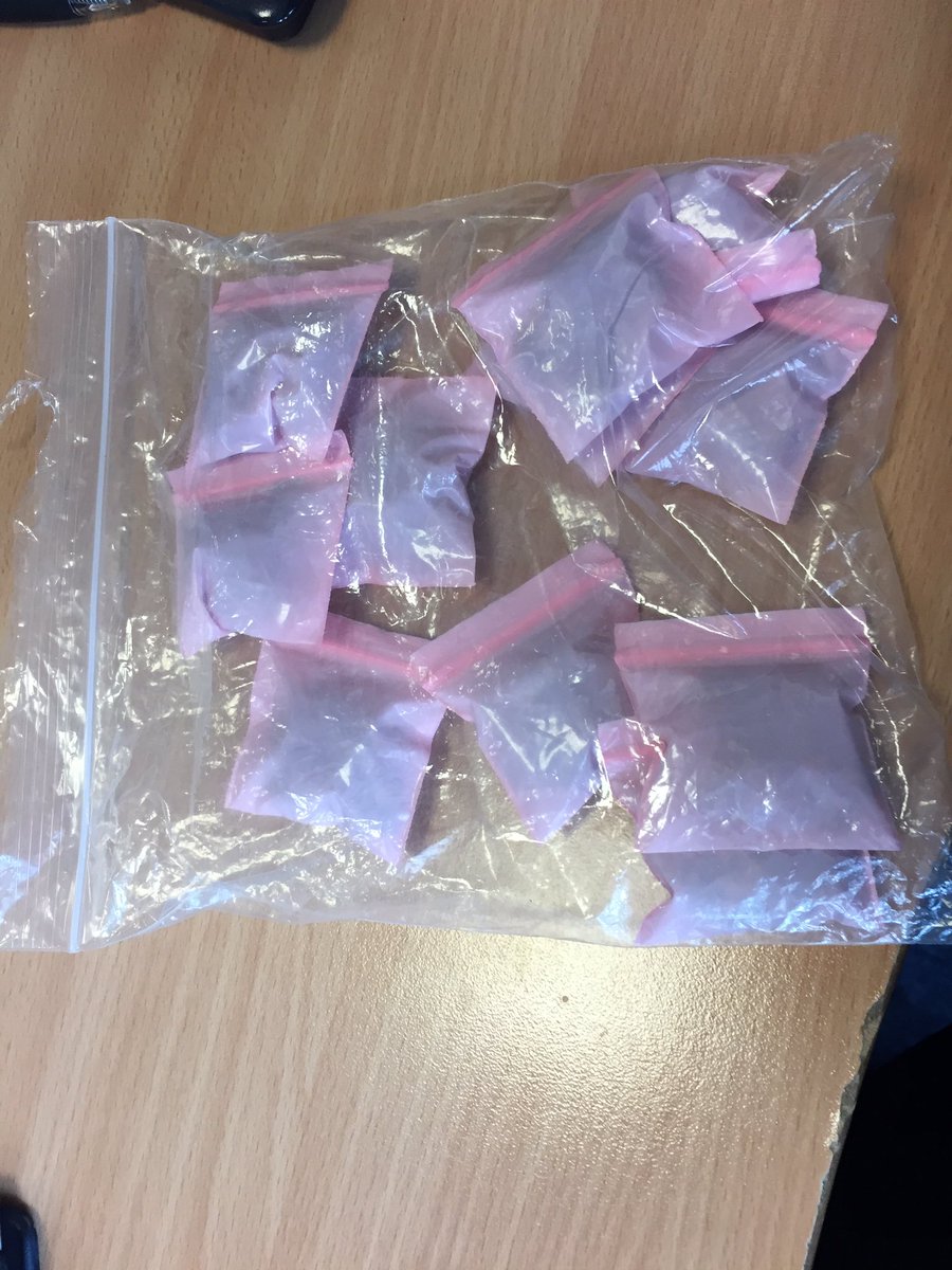 To the males that ran from officers in Harlesden (craven park road) today
You left these behind. 
If you want them back let us know <a href="/MPSHarlesden/">Harlesden Police</a> we’d love to have a chat 🤔
