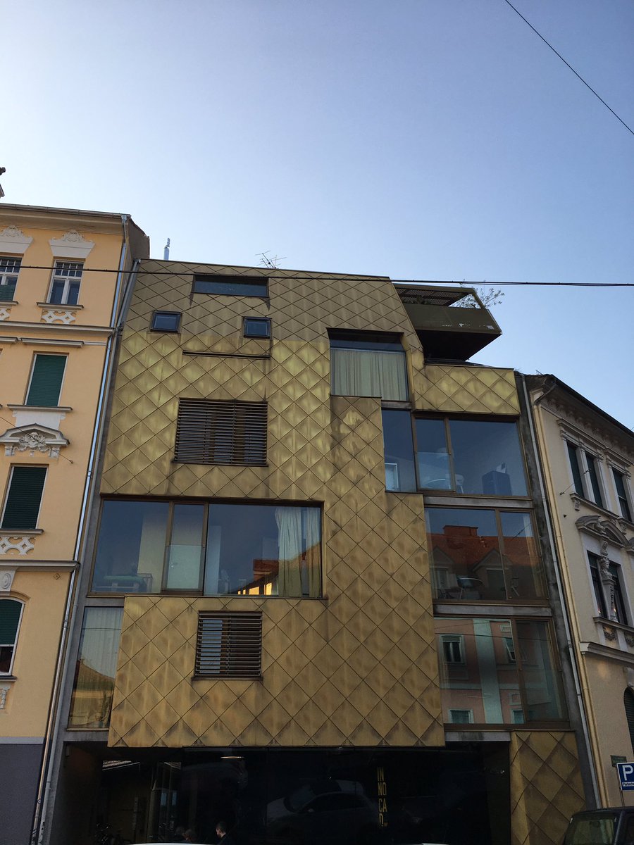 GrabherT's tweet photo. Great video take with the #Leica #BLK3D and #BLK360 in Graz. #INNOCAD Golden Nugget building. https://t.co/bwTx0XWUPF