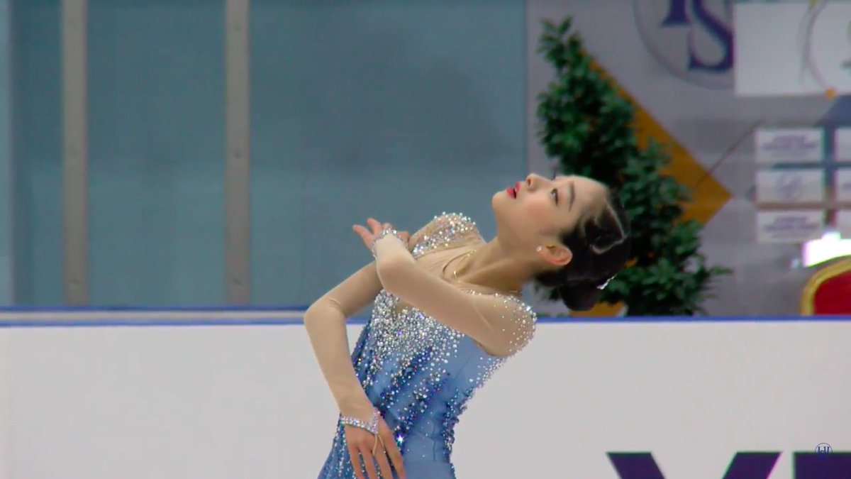 猫大福 Twitterissa 髪飾りがきれい