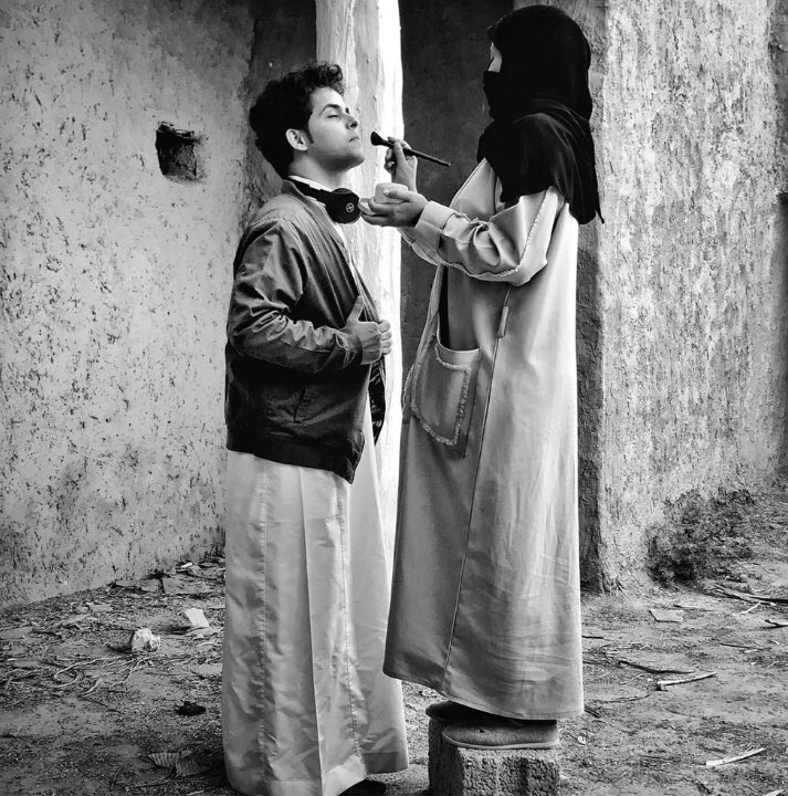 a_fahhad's tweet photo. الحمد لله انتهينا من تصوير اخر يوم في #اخر_زيارة 
فلم طويل من إخراج الجميل عبدالمحسن الضبعان وكتابة @Falesta و عبدالمحسن الضبعان بطولة @osamaalqass و @a_fahhad https://t.co/s7QygF2qHk