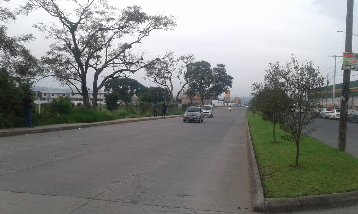 SantosDalia's tweet photo. @PMT_VILLANUEVA reporta libre el #TraficoVN en el #Condado el #Cermen hacia la bajada del #Paraíso zona 5 de #VillaNueva y bulevar el frutal https://t.co/Iy5AiZ3EBX