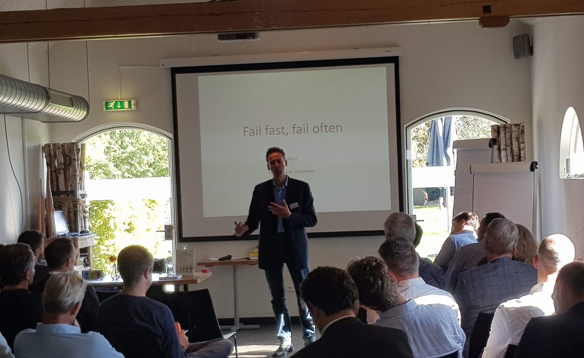 Fail fast, Fail often! Onze workshop Fail Fast Innovation, onder leiding van professor Johan Hoorn, is gestart. #Innovation