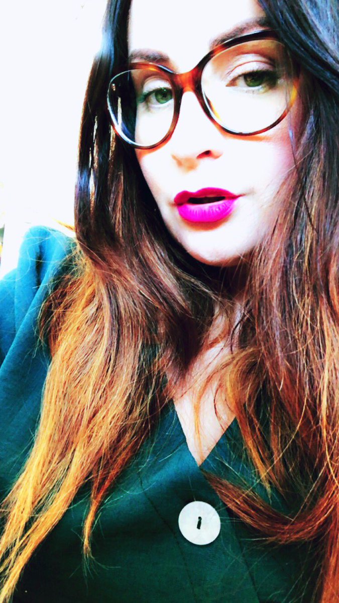 Gorgeous <a href="/gucci/">gucci</a> glasses! Available from £180 😍 them #Gucci #eyewearboutique #Ilkley #glassesgirl #daretobedifferent #eyewear #designerglasses #gucciglasses