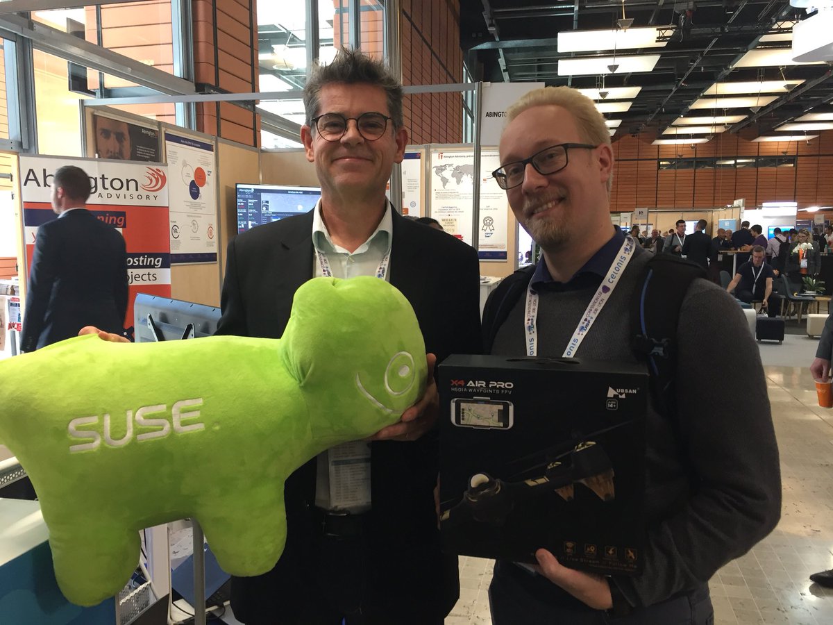 TeamWorkTweet's tweet photo. #USF2018 2ème gagnant qui repart avec un drone pour notre jeu concours TeamWork &amp; @SUSELinux_fr ! Bravo et merci à tous les participants 😁👏 @USF_officiel https://t.co/ty4aHfDSxW