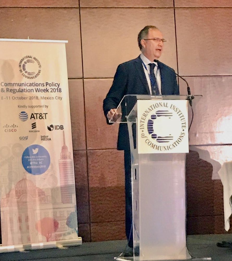 PromtelMx's tweet photo. Durante su participación, @Fer_Borjon destacó que la #RedCompartida es una asociación público privada que promueve la competencia y mejores servicios. #CPRWeek2018 https://t.co/Q8Z84kDr7J