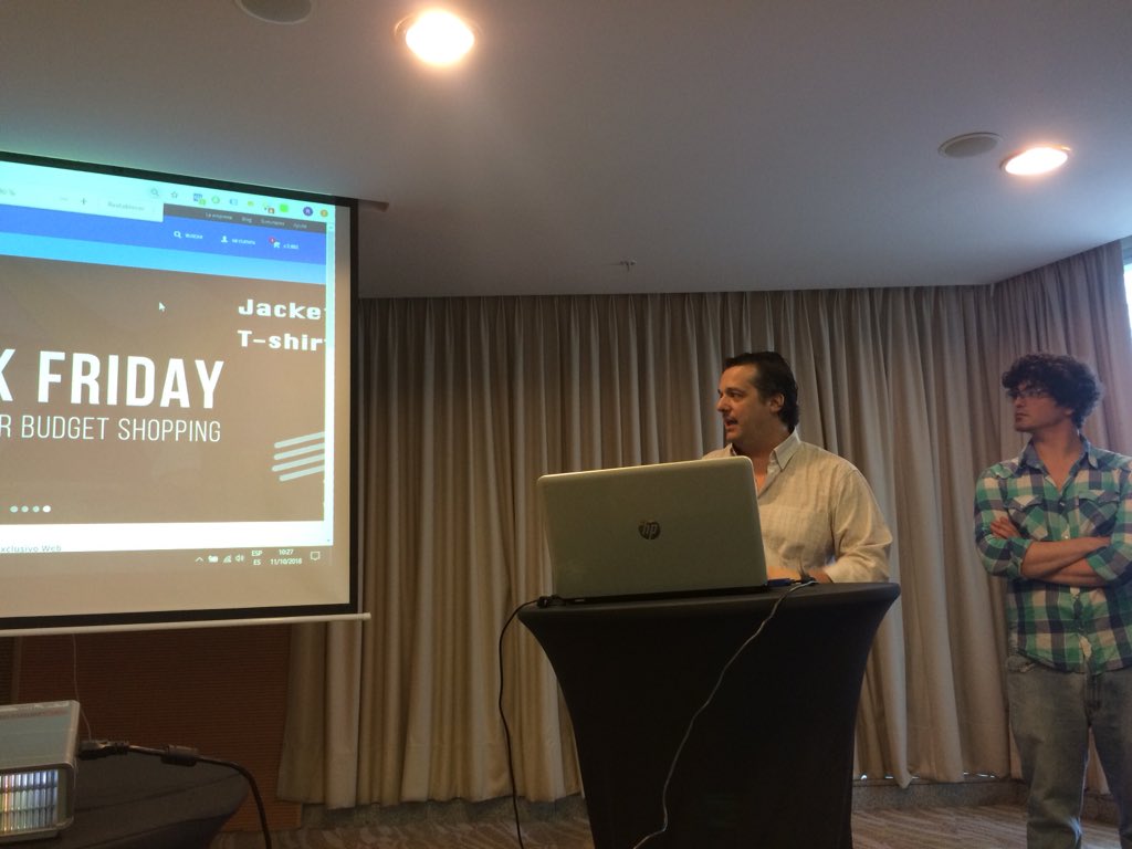 FenicioUy's tweet photo. Ignacio Castañares, project manager de Fenicio, habla sobre la importancia de la correcta visualización de los banners en todos los dispositivos. #conversionworkshop #fenicio #workshopfenicio https://t.co/AeZhDpEJ3N