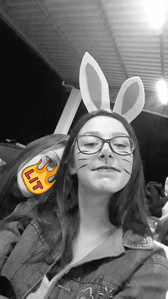 YBettega's tweet photo. Feliz aniversário migla sua doidona @bianquinha884 https://t.co/GSkNW5XcdX