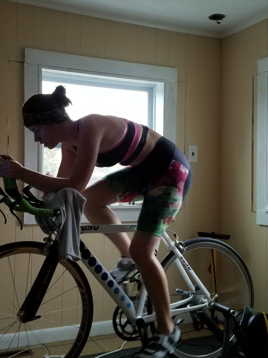 limitlesslady's tweet image. 35 miles done and a few jerseys collected. Missed the sprint by a LOT (who ever that girl was #1 was fast!). 
Time for all the food and recovery 

#cycling #trainerride #trainerhell #paincave #triathlete #triathlon #triathlontraining #swimbikerun #teamzoot #teamohana
