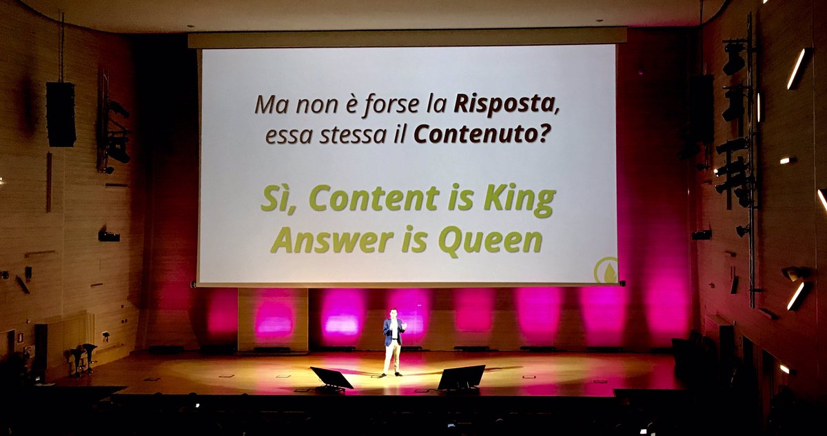 Oggi formazione per il team Marketing. Content is King, Answer is King ➡️ User Intent is King!  👑 #Engage18 #EngageConference #Contentmarketing #Contentisking #Userintent #AtlanticPeople