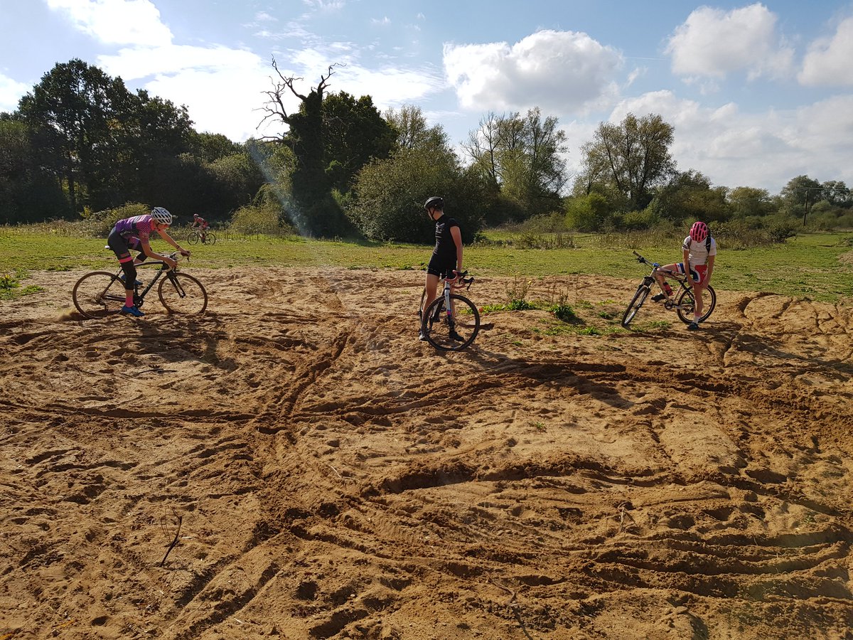 Oaklands Wolves Cycling Academy tweet media