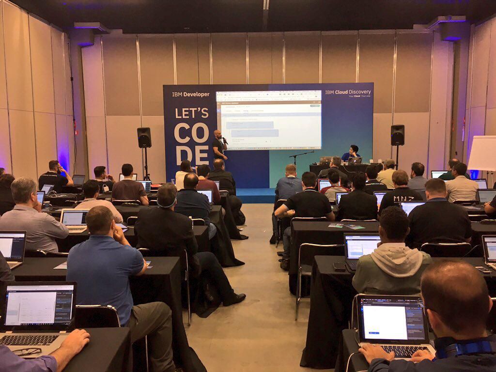 victorshinya's tweet image. E assim foi o maior evento da @IBMBrasil: o #IBMCloudDiscovery! Dois dias de evento cheio de conteúdo! Foi um imenso prazer fazer parte da Staff como Coordenador dos Labs e participando dos Labs:  #Chatbot com Watson Assistant e #CoreML com Watson Studio e  Visual Recognition!