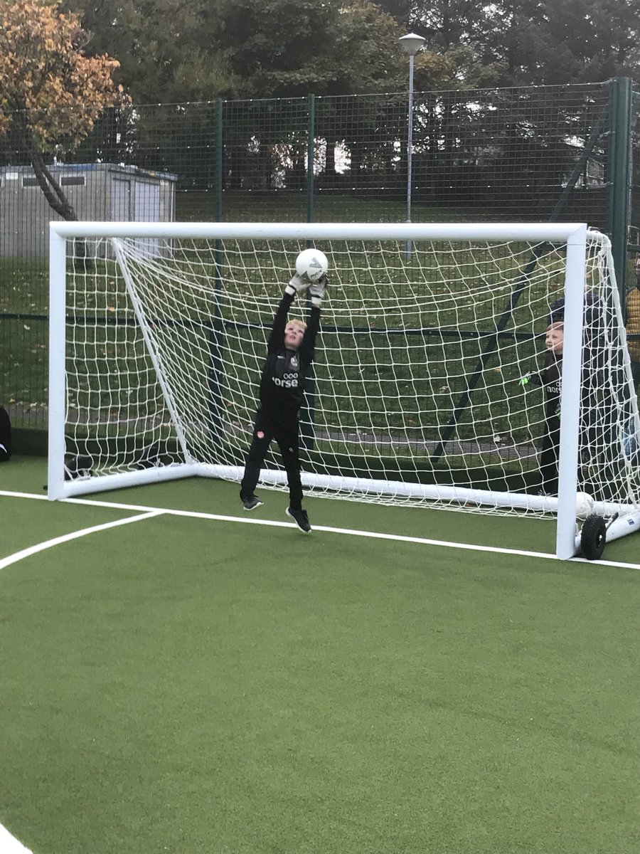vicmcm88's tweet photo. Flynn at his first school match as goalie. He is thrilled. The boys did great for their first matches #welldone #proudmum #forehillprimary @ForehillSchool https://t.co/cBCQUAJDLn