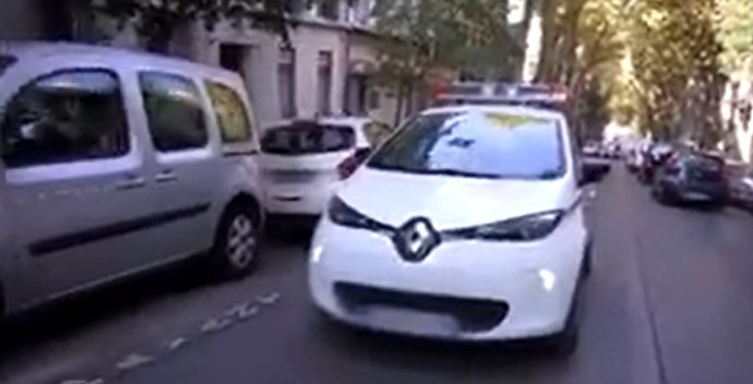 F_Desouche's tweet image. #Lapi : la voiture qui analyse 12.000 plaques d'immatriculation quotidiennement fdesouche.com/1086777-lapi-l…