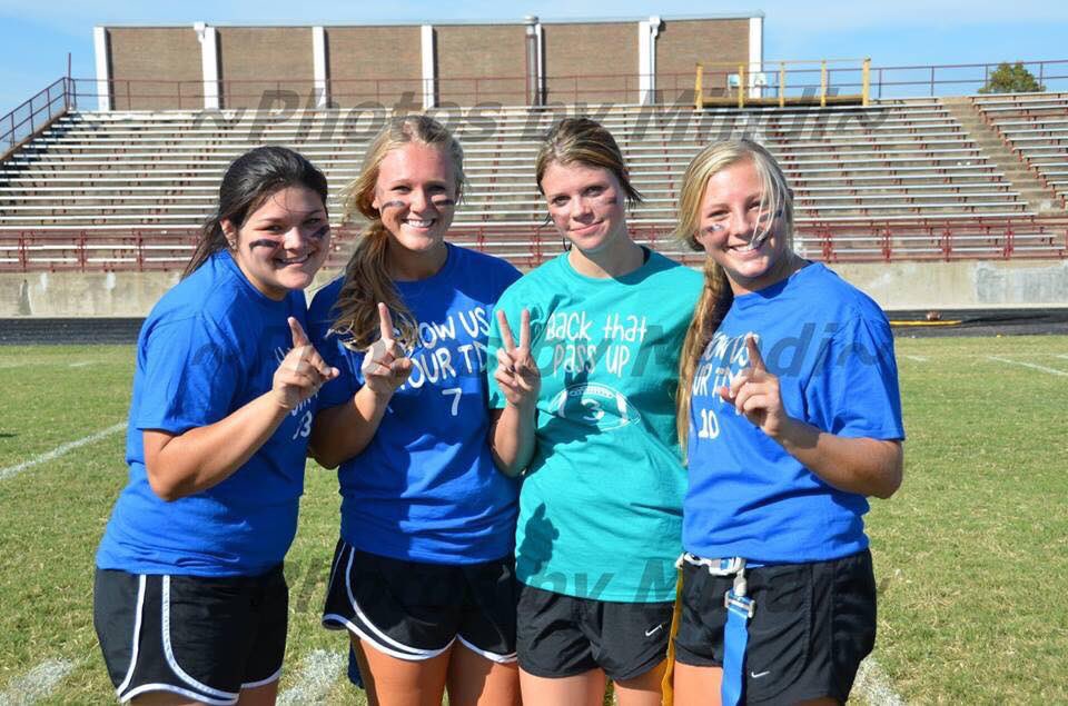 sammyy021's tweet photo. 3 years ago today... ahhh such good mems #powderpuffchamps https://t.co/RSW1EYoa4M