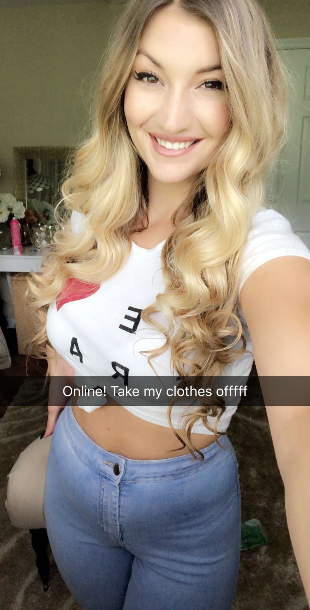 TW Pornstars - Skye Evans. Twitter. Online!!!. 6:33 PM - 11 Oct 2018