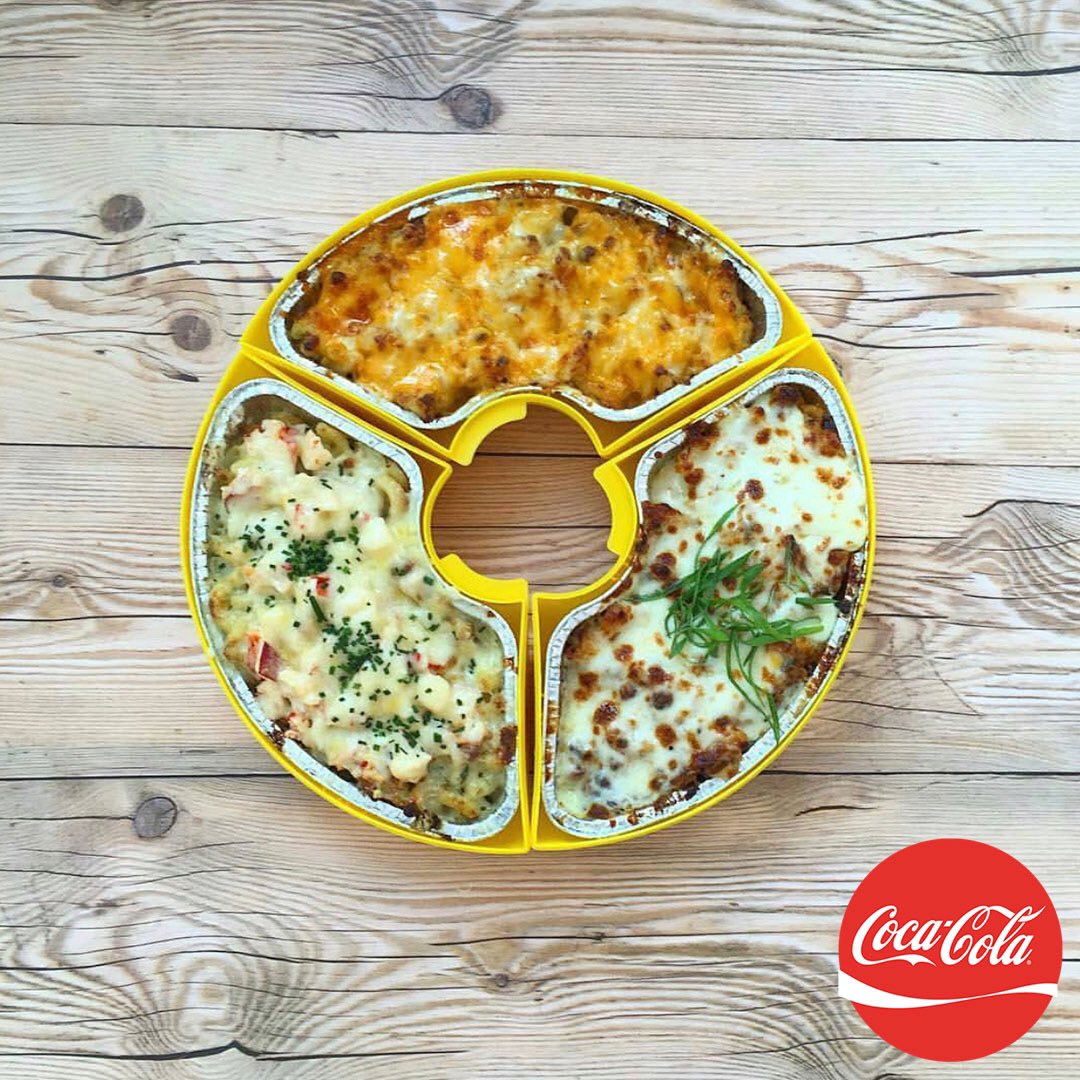 ChefMichaelNyc's tweet photo. Cheese or more cheese? Pair your @macbar_nyc favorite dish with an ice-cold, refreshing Coca-Cola. Excited to be with the team in the @CocaCola Kitchen at @nycwff this weekend. #ServeWithACoke 
.
.
#Ad #sponsored https://t.co/q664qPiv2I