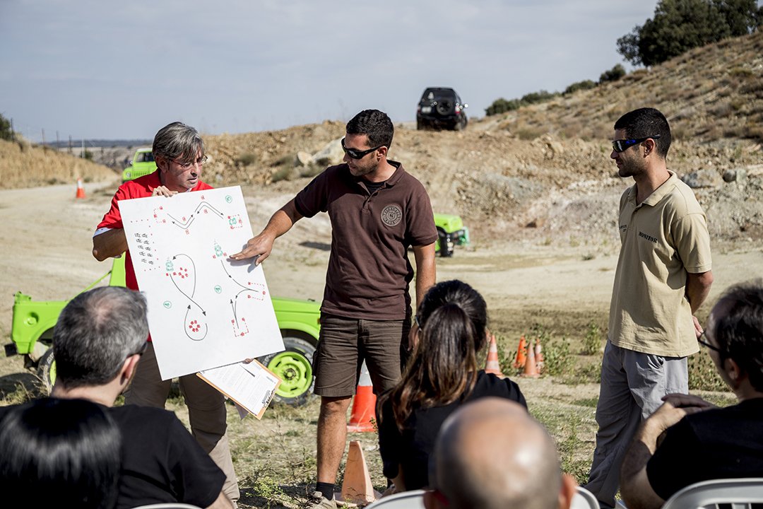 outdoor_factory's tweet photo. Diseñamos atractivos programas multiaventura y team building como complemento ideal para su evento de empresa:⁣⁣⁣
⁣⁣⁣
💱Programas de incentivos⁣⁣⁣
👥Reuniones comerciales y Convenciones.⁣⁣⁣
👨‍🏫Presentaciones de producto⁣⁣⁣
📊Marketing promocional⁣⁣⁣

⁣⁣ https://t.co/4JzRkoMKqL