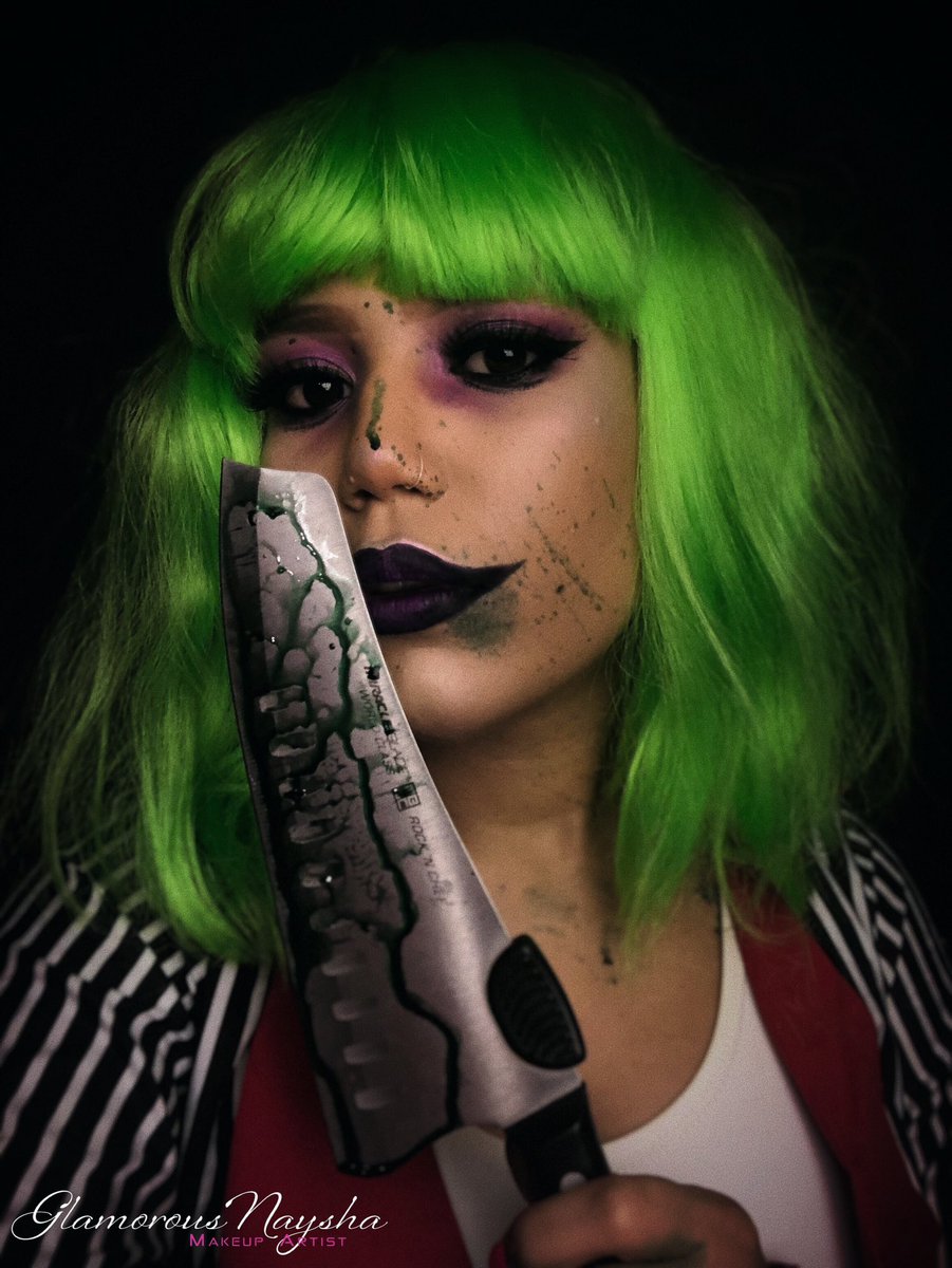 GlamorousNaysha's tweet photo. I’m not gonna kill you.
I’m just gonna hurt you really, really bad... 🃏 🔪
.
.
•Do you know who I am?
BEETLEJUICE, BEETLEJUICE, BEETLEJUICE��💜
•••••••••••••••••••
#halloweenmakeup #smokeyeye #bloodymakeup #horrormakeup #dotpr #nyxcosmeticspr #thejokermakeup https://t.co/lIkJVjmA1V