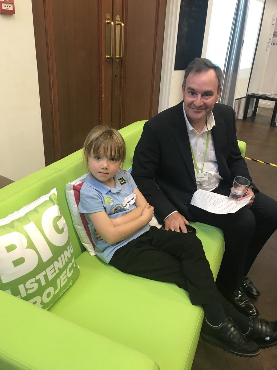 paulbart42's tweet photo. Proud to address our Eco Schools conference and have the honour to share our big green sofa with this little superstar #JoinEmber #TheDeal2030 @WiganCouncil https://t.co/k67lOBkh5Z