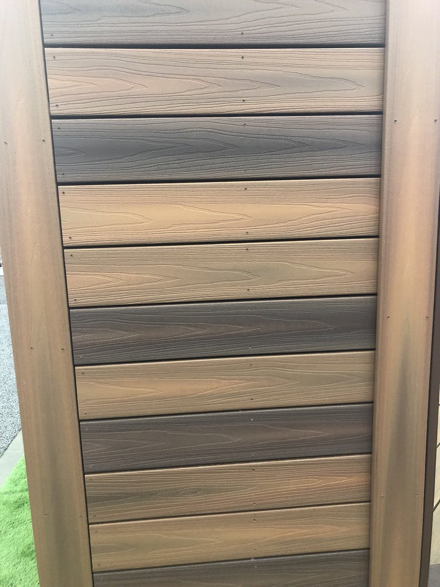 FiberonDecking's tweet image. Did you know that our cladding contains 94% recycled content, comprising recycled plastics and lumber mill scraps. 
#compositecladding #rainscreensystem #remodelingdeck18