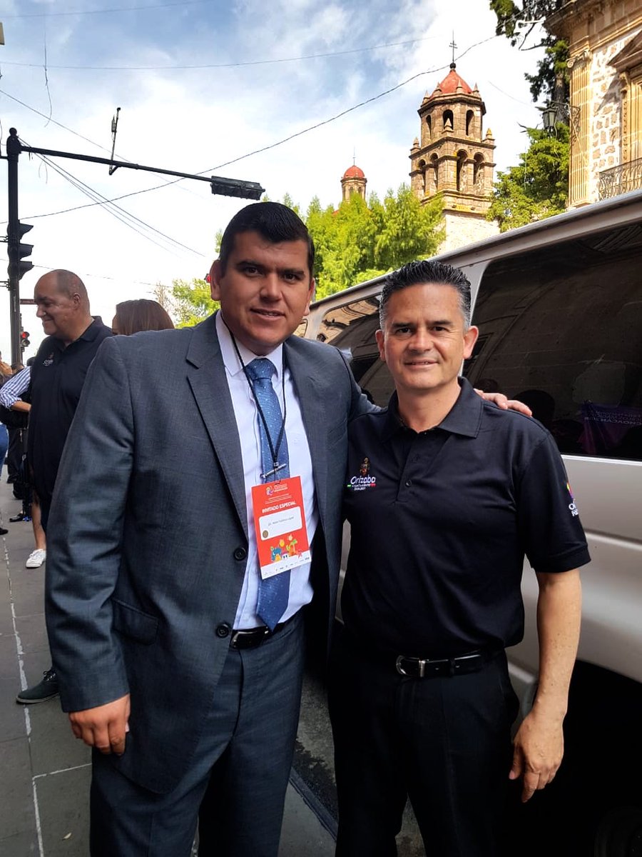 AdanValdiviaL's tweet photo. Un gusto encontrarme en la 5ta Feria Nacional de Pueblos Mágicos Michoacán 2018 con Igor Fidel Rojí López, alcalde de Orizaba, #VerMx y presidente de la Red Nacional de Alcaldes de Pueblos Mágicos, en la que presido la comisión de Pueblos con Riquezas Naturales.
#GobiernoContigo https://t.co/LIBvnCitTg