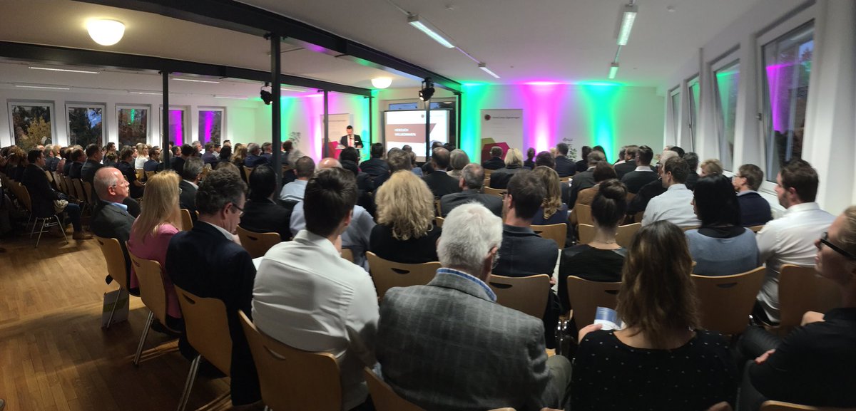 C_Drackert's tweet photo. Volles Haus heute Abend bei der Eröffnung des Innovations- und Technologiezentrums in Sigmaringen. @InnoCamp_SIG https://t.co/TadUgmtLea