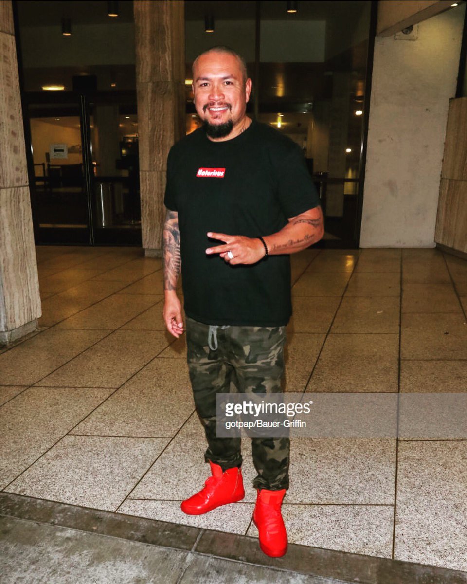 “No Money. No Honey.”  Is what my dad always told me growing up. Always chasing my dreams and striving for greatness. Don’t know any other way.   #lifeofanactor #actor #athlete #movies #tv #hustle #grind #repeat #neverquit #alapag #savage #striveforgreatness #LA #Hollywood