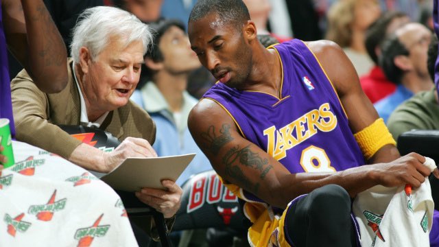 oldtimebuckets's tweet photo. The mastermind behind the Triangle offense, Tex Winter was one of the greatest basketball minds ever.
Rest In Peace Tex.
#RIPTexWinter https://t.co/mvC6X21bWb