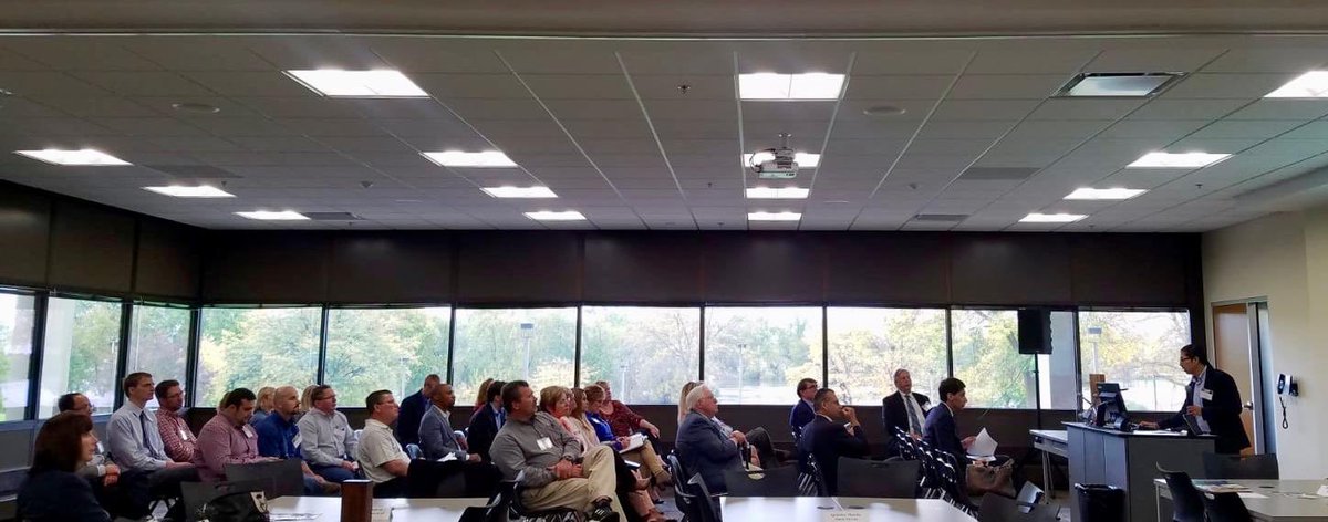 proecuadornoram's tweet photo. Presentation of our services, Network of Trade Offices and Business climate to entrepreneurs of #WhitesideCounty #NorthwestIllinois with the purpose of promoting strategic alliances and investments in the sectors of agro-industrial, manufacturing and logistics services. https://t.co/MgESvQQCJO