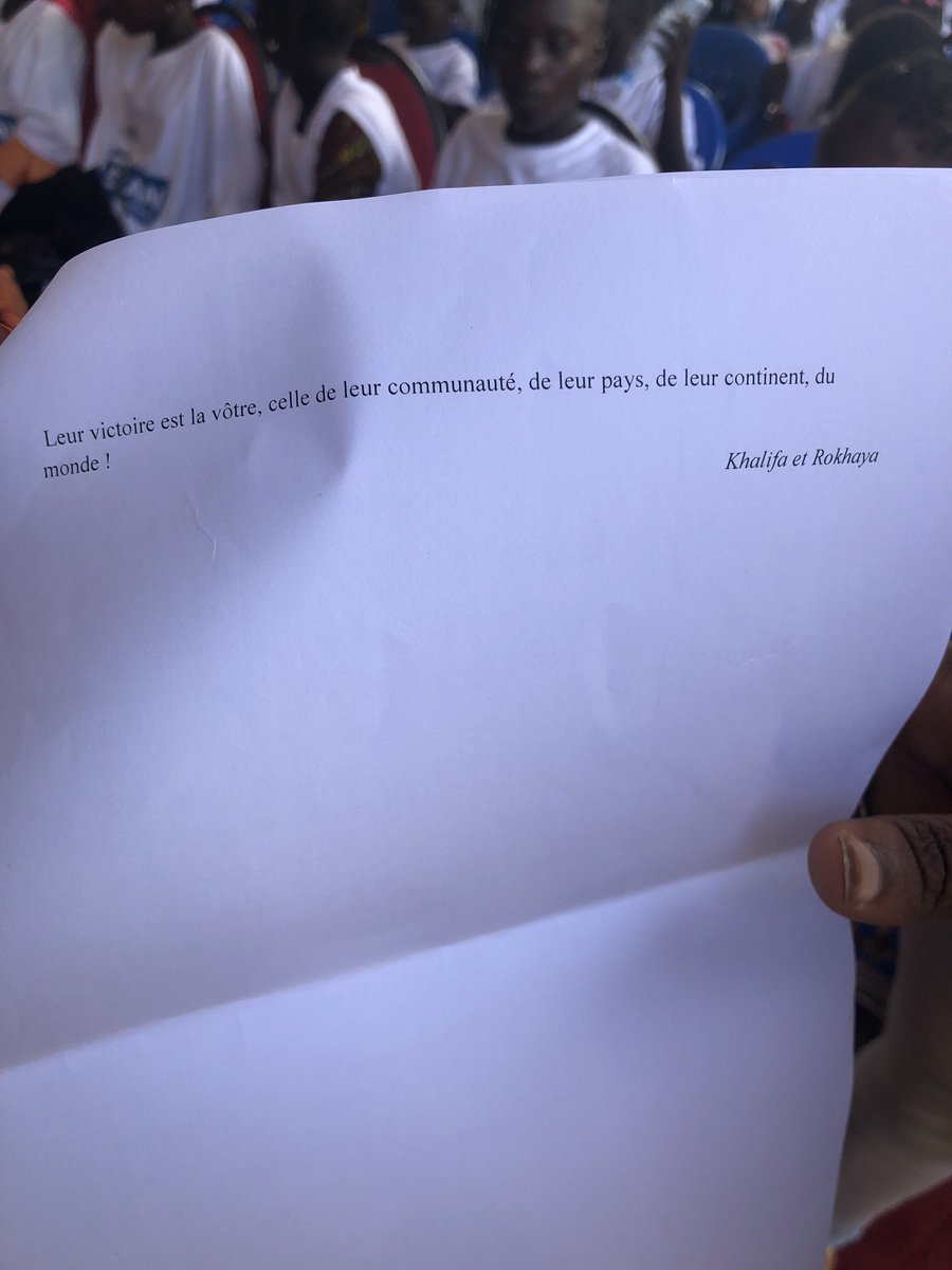 Le mémorandum des filles au Ministre de la femme, de la famille et du genre à la cérémonie officielle de la célébration de la #JourneeDeLaFille
#SunuJIF #DayofTheGirl #JIF2018