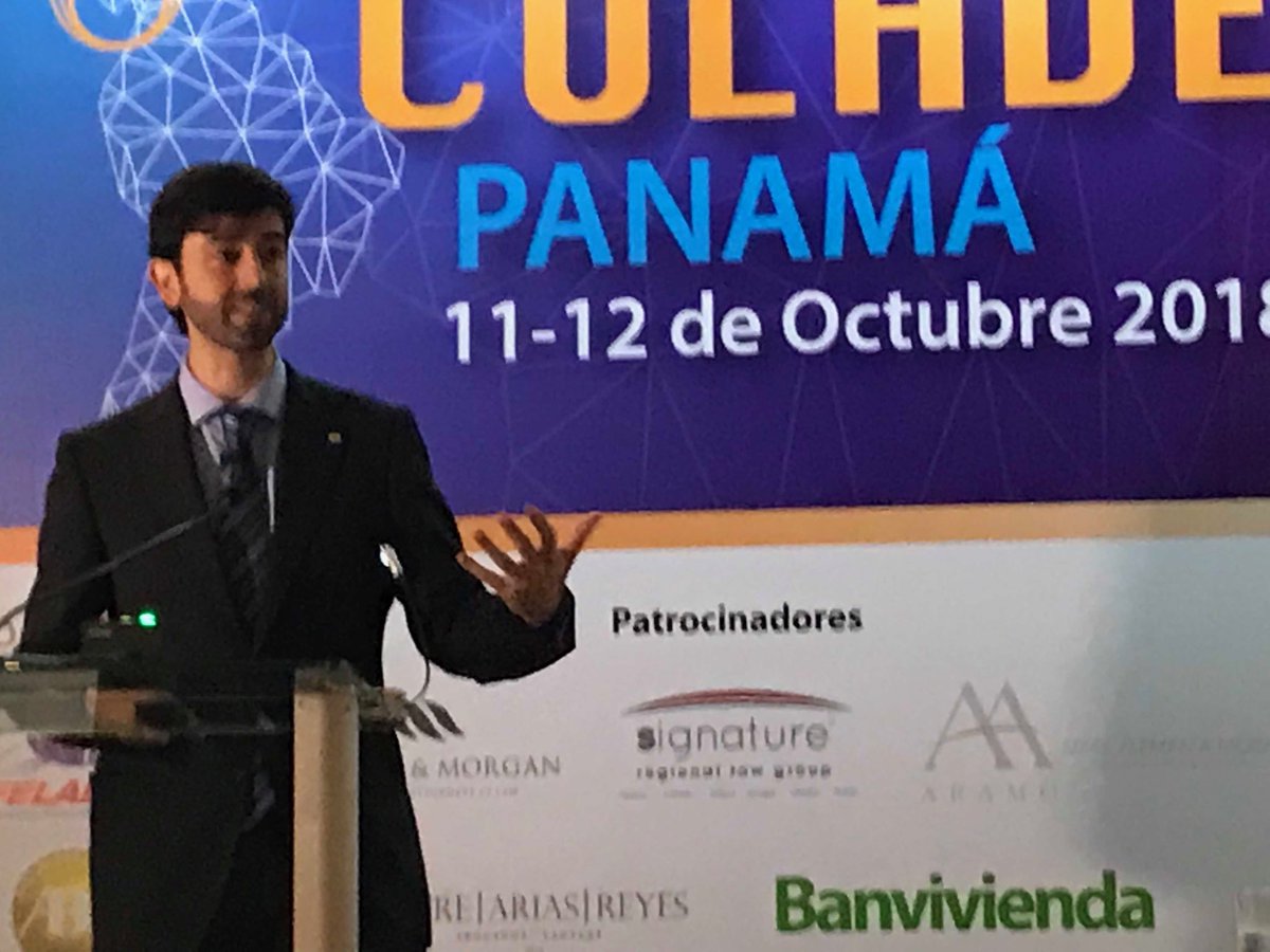 82566986a2c8443's tweet photo. Iniciando #Colade2018 con la magistral Conferencia Aplicación del Derecho en Smart Contratcs de @pablofb https://t.co/Cibnk9B5Ci