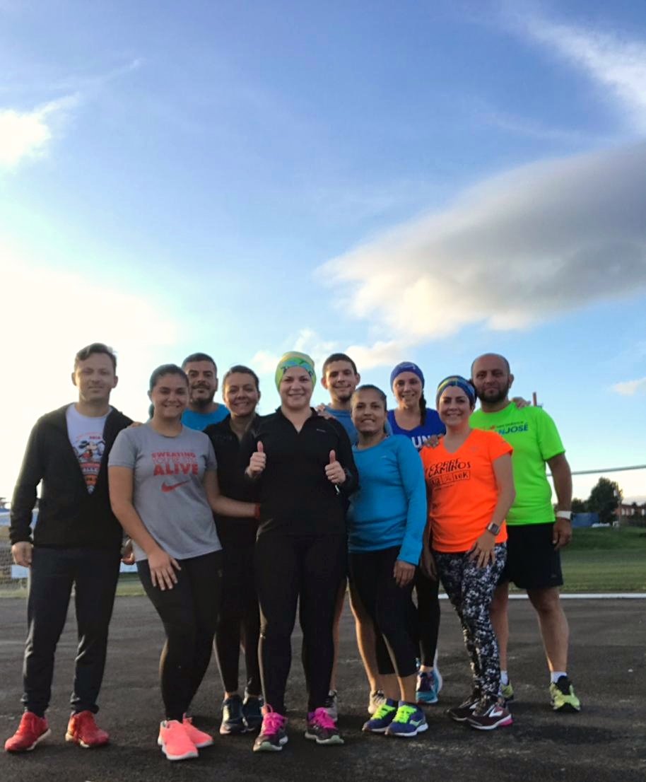 AstridSabor's tweet photo. Trabajos de coordinación y cambio de ritmo... Aquí nos vemos felices, pero minutos antes estábamos que moríamos 🤢🤪😰 #YoElegiCorrer #RunSabo #SoyHolistic @D_MolinaM Madrugadas coronadeñas! 🐄🍃 https://t.co/uHn99W6ZKc