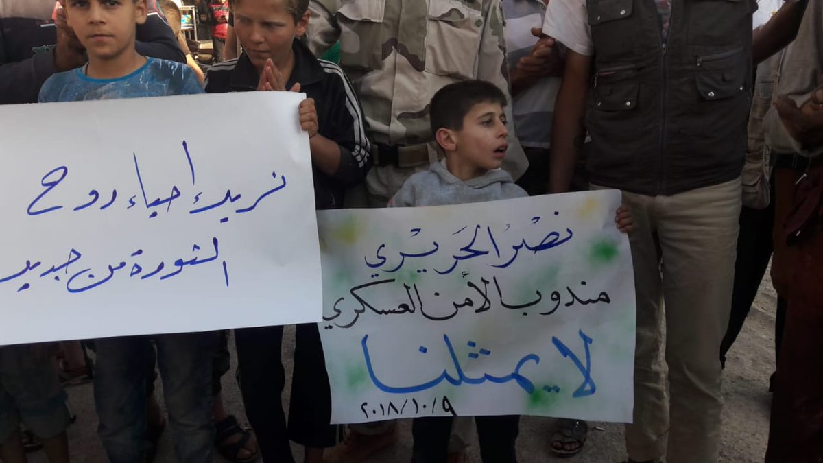 khaled_Sy_1's tweet photo. *بالخط العريض الغامق* 

نطلب من  ميشيل كيلو ومن يؤيده ان يطلبوا من ال 50 بالمئة ان تخرج في مظاهرات تقول نعم لهيئة التفاوض .
وهو تحدي يريهم حقيقتهم عند الشعب وحقيقة أنفسهم
(الا ترون انهم يرددون ما كان يردده الاسد عندنا خرج الشعب ينادي ياسقاطه) https://t.co/d8dUwHb3j2