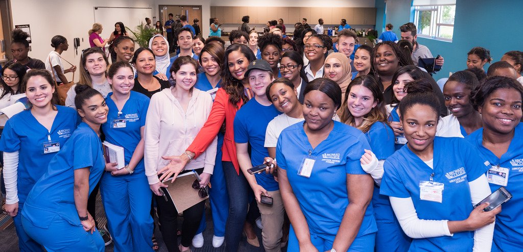 BrowardCollege's tweet photo. Word-class athlete, TV personality and mom, Laila Ali, visited with Broward College students and local community members as part of the Broward College Speaker Series Fireside Chat back in March of this year. 
#TBT #ThrowBackThursday #BCSpeakerSeries https://t.co/s49SMGcSYD